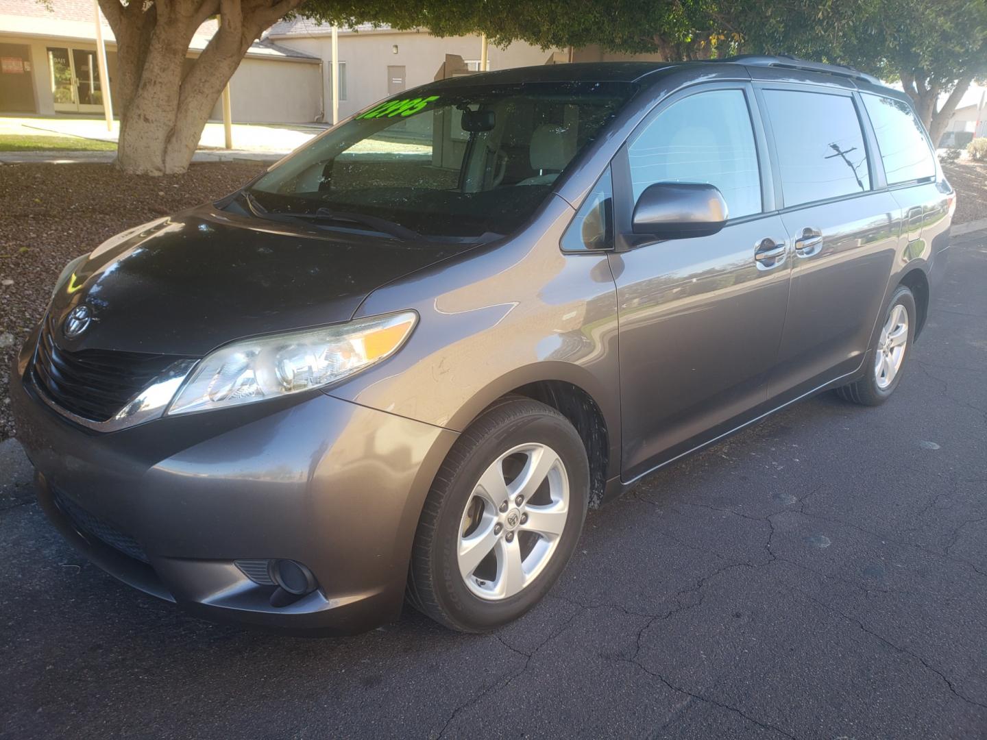 2012 /gray and lite gray Toyota Sienna le (5TDKK3DC2CS) with an 3.5L V6 DOHC 24V engine, 6-Speed Automatic Overdrive transmission, located at 323 E Dunlap Ave., Phoenix, AZ, 85020, (602) 331-9000, 33.567677, -112.069000 - Photo#0